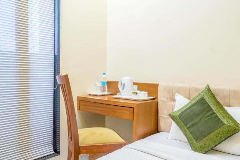Seven Hills Otel Mumbai Dış mekan fotoğraf